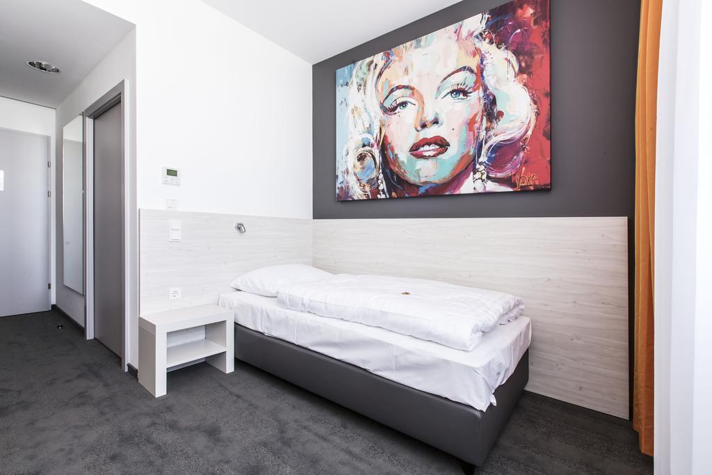 Msc Hotel Neunkirchen Phòng bức ảnh